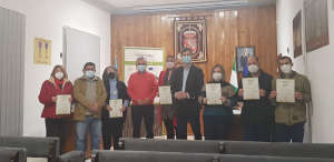 Entrega de diplomas del curso Elaboración de productos a raíz del aceite de oliva Ed. 6 en Mengíbar