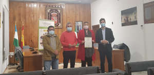 Entrega de diplomas del curso Elaboración de productos a raíz del aceite de oliva Ed. 6 en Mengíbar