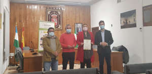 Entrega de diplomas del curso Elaboración de productos a raíz del aceite de oliva Ed. 6 en Mengíbar