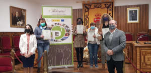 Entrega de Diplomas del curso Elaboración de productos a raíz del aceite de oliva Ed. 1 en Villacarrillo